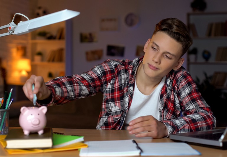 comment gagner de l'argent en ligne à l'adolescence